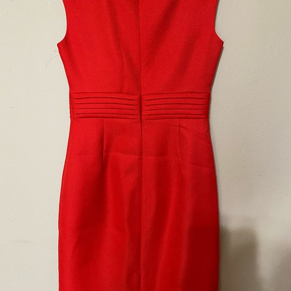 TAHARI dress size 4 - Picture 2 of 8